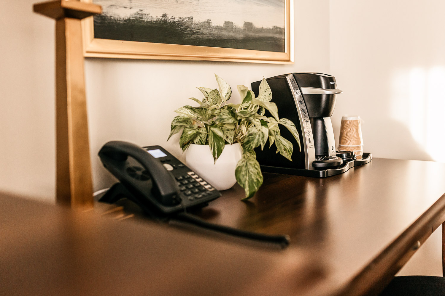 The desk in the Queen Room