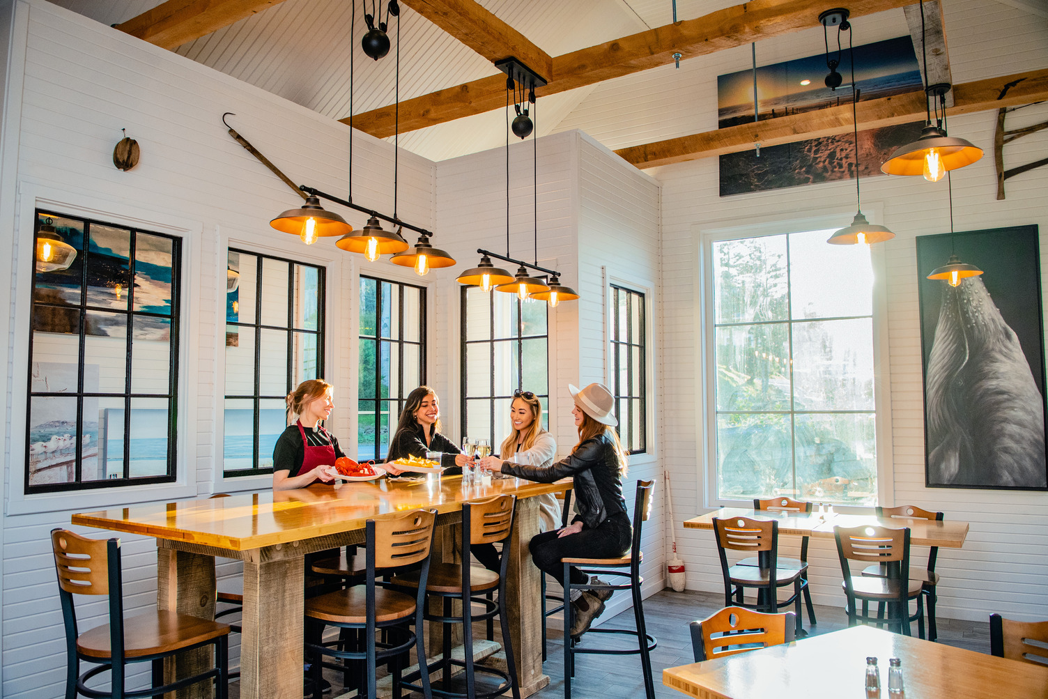 Diners at Halls Harbour Lobster Pound